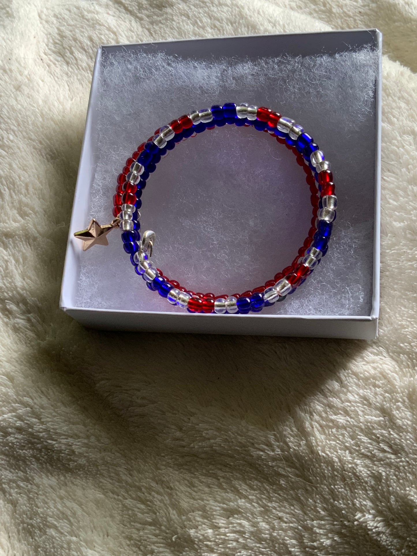 Handmade Patriotic Memory Wire Glass Bead Bracelet — Red, White & Blue