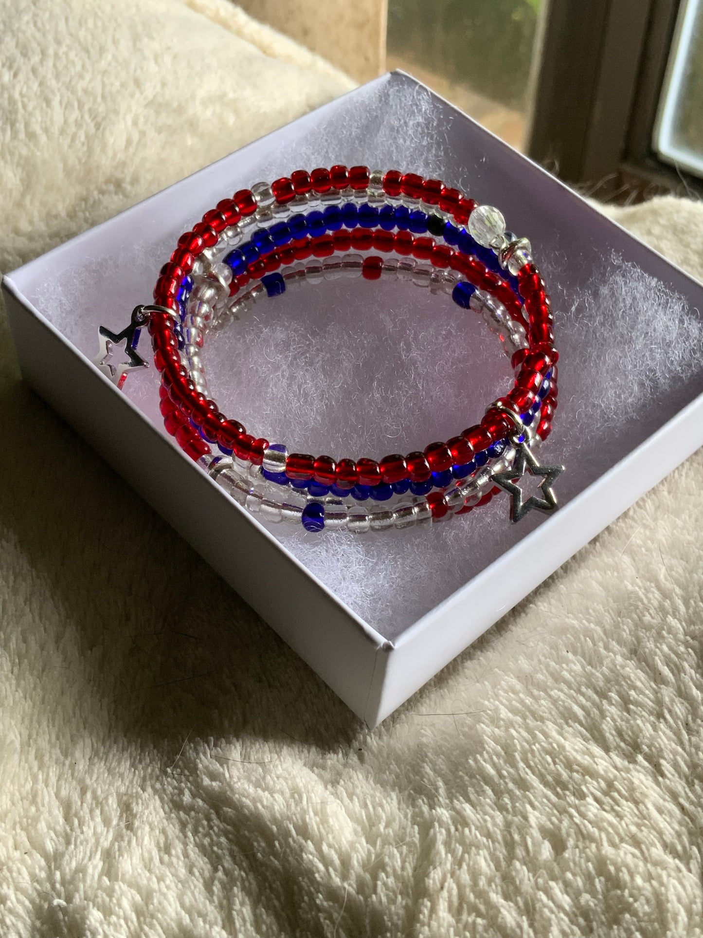 Patriotic Memory Wire Glass Bead Bracelet — Red, White & Blue with Silver Stars